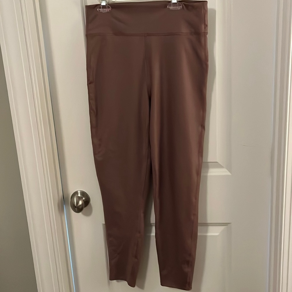 Ladies Abercrombie workout pants sz L